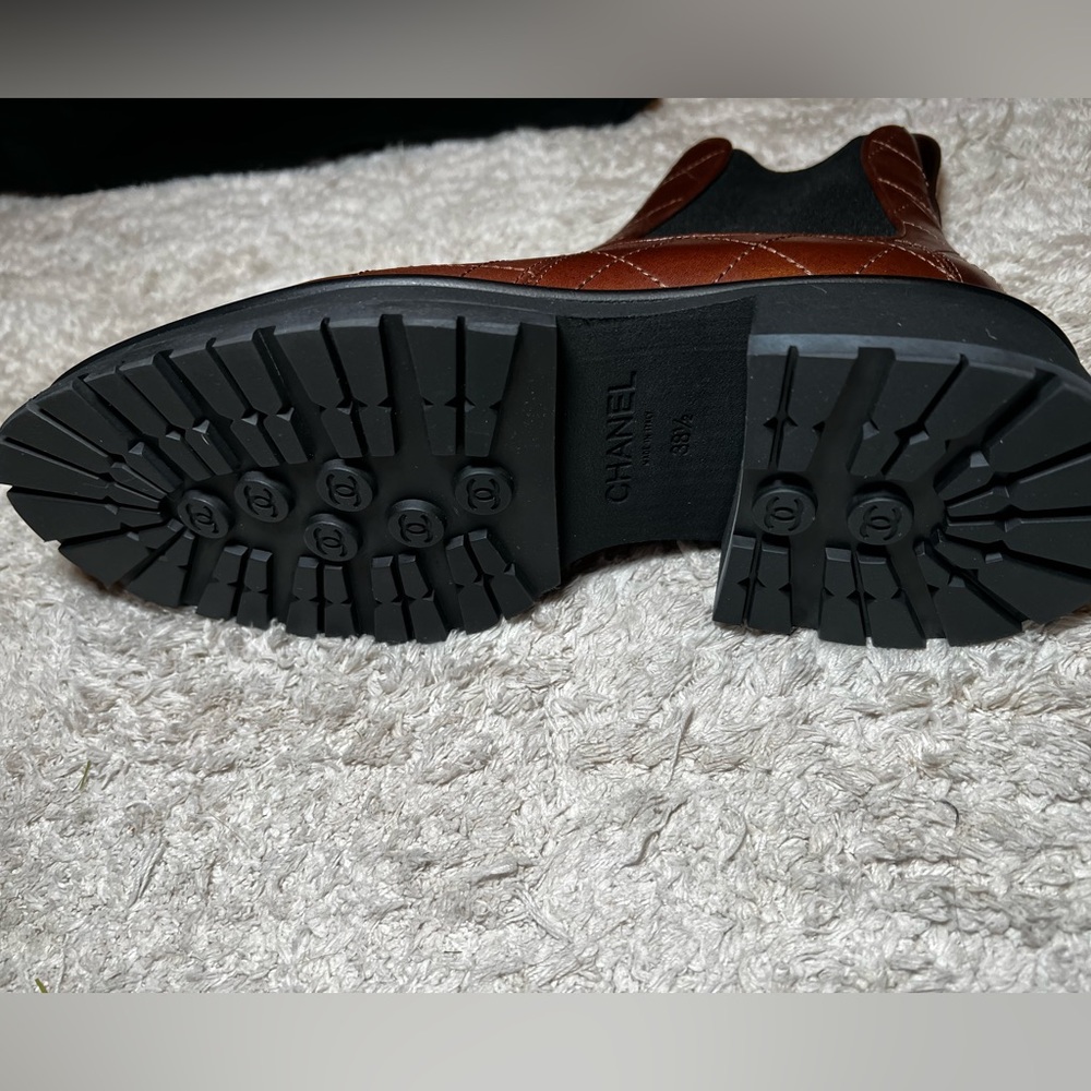 Chanel Calfskin Patent Cap Toe Quilted Short Boots 38.5 Brown/Black - Picture 10 of 16